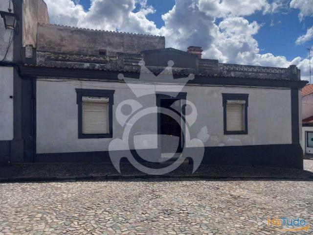 Venda Conjunta Moradia e Espaço Comercial | 26084089108
