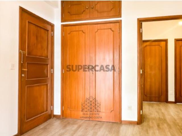 Apartamento T3 c/ Terraço