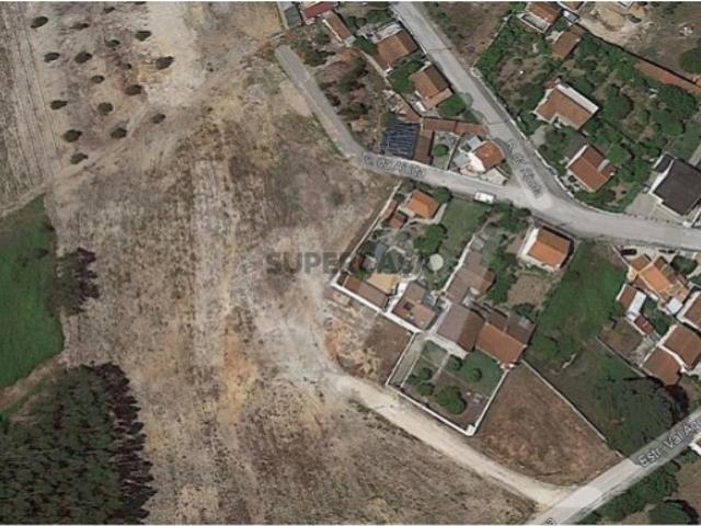Venda de terreno urbano para construção com 26.000m2, em Ameal, Torres Vedras