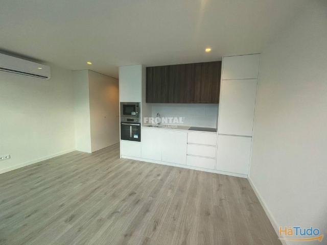Venda de apartamento T0 novo na Baixa do Porto | Bonfim, Porto | 26064083170