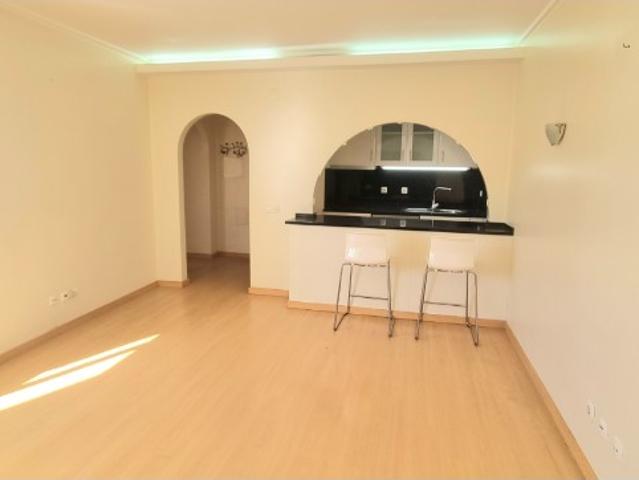 Apartamento T1, localizado na Costa da Caparica