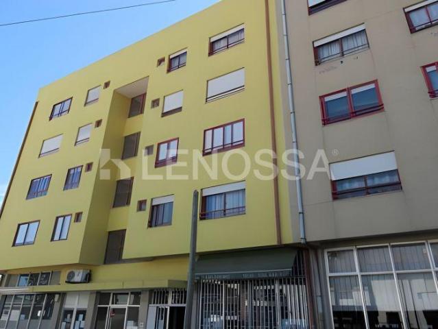 Venda de Apartamento T2 em Rua Simões de Almeida Nº 256 Custóias Matosinhos | 26044008976