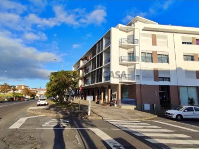 VENDA de ARRECADAÇÃO na cidade de Ponta Delgada São José, Ilha de São Miguel, Açores
