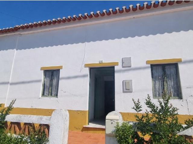 Venda de Moradia Localizada em Aldeia Típica no Alto Alentejo Vale de Gaviões, Margem Gavião