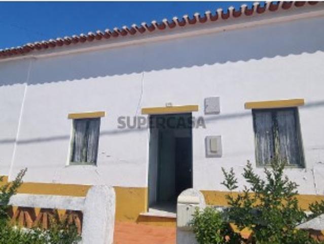 Venda de Moradia Localizada em Aldeia Típica no Alto Alentejo Vale de Gaviões, Margem Gavião