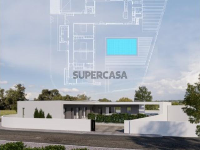 Venda de Moradia T4 Térrea Estilo Contemporâneo no Nadadouro, Caldas da Rainha, com Piscina