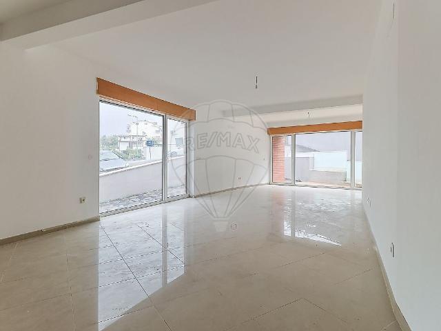 Venda de Moradia T4 + 1 em São Martinho do Bispo, Coimbra