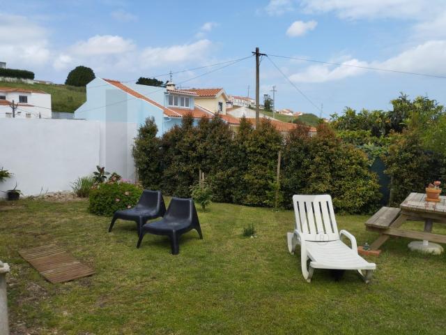Venda de moradia térrea T3 isolada com jardim em Mouguelas, São Pedro da Cadeira