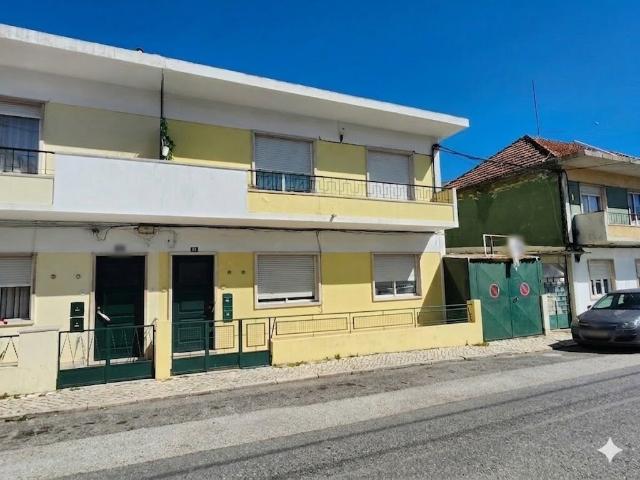Venda de Prédio Junto ao Metro de Odivelas