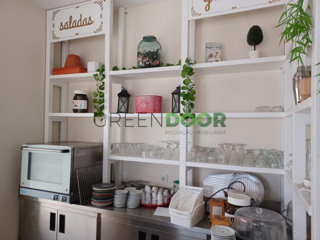 VENDA Espaço Comercial na Zona Ribeirinha da Amora