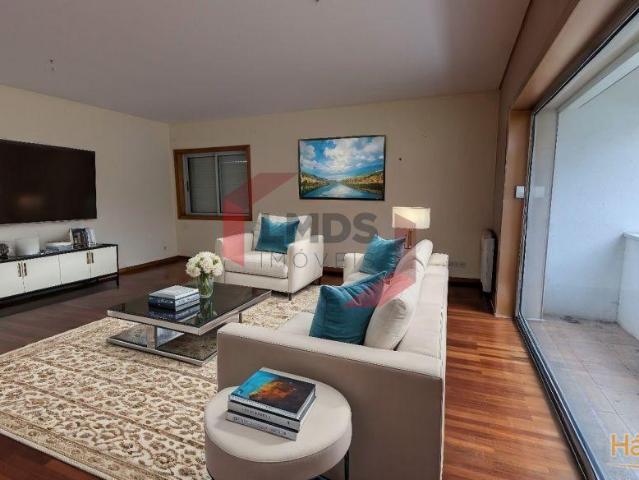 Venda Excelente Apartamento T4 Leça do Balio | 26084038073