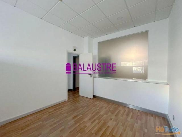 Venda Loja/escritorio no Centro da Parede Cascais | 26064077675