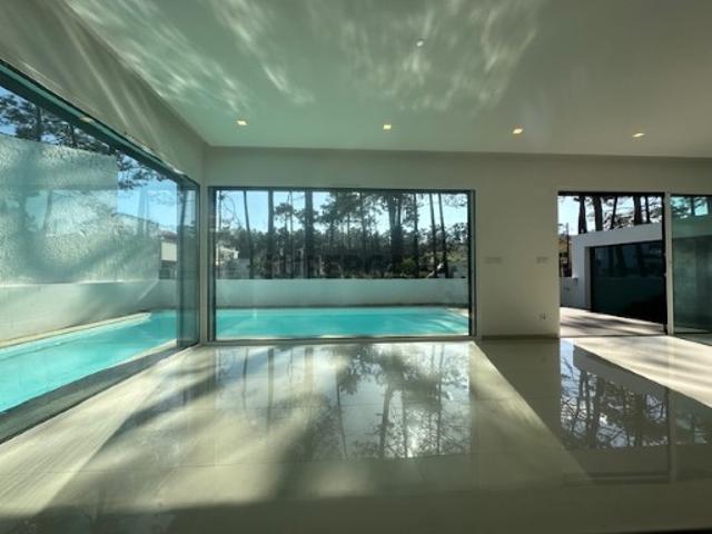Venda: Moradia T4 com Piscina na Aroeira, Perto da Praia