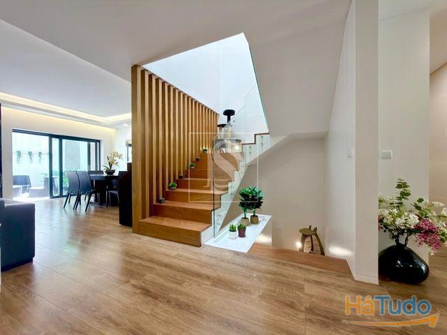 Venda Moradia T4 | 26074090823