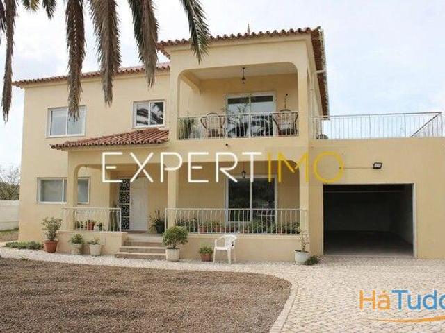 Venda Moradia T4 | 26074093527