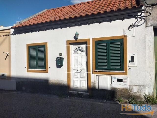 Venda Moradia T1 | 26084080551