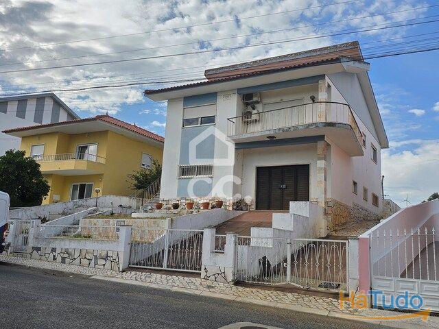 Venda Moradia T3 | 26074093503