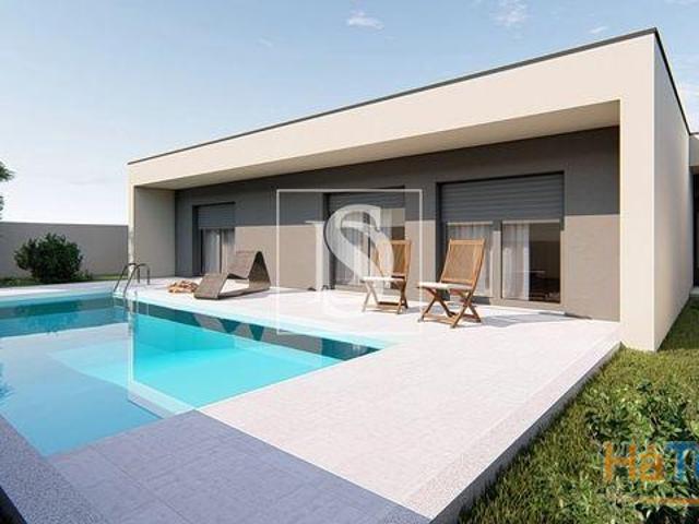 Venda Moradia T3 | 26074093525