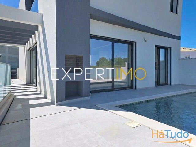 Venda Moradia T3 | 26074093529