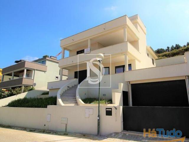 Venda Moradia T3 | 26084084278