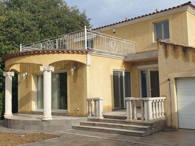 VENDARGUES centre villa 5 pièces 139 m²