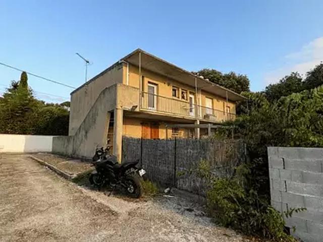 Vendargues 34740 Achat / Vente appartement 2 pièces t2 au dernier étage parking