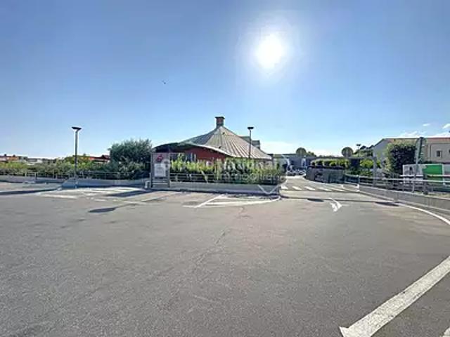 Vendargues 34740 Achat / Vente divers au dernier étage