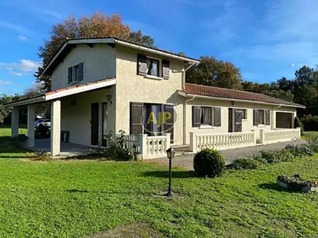 Vendays Montalivet 33930 Achat / Vente maison 7 pièces t7 au dernier étage