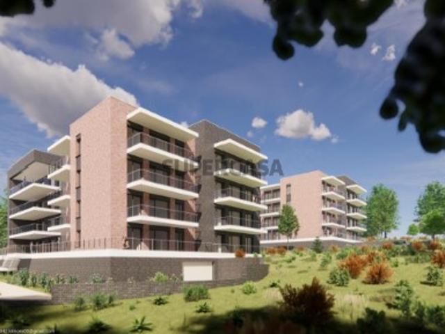 Vende T3 com terraço e garagem