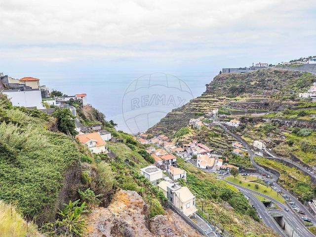 ? Vende Terreno – Calheta, Madeira, Portugal 1000m² Calheta