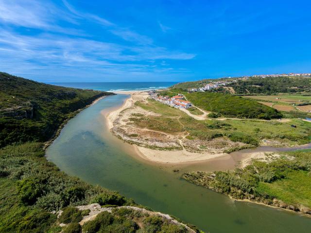 Vende Terreno Ericeira 6 Km, A Casa das Casas