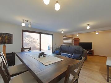 VENDE CASA MODERNA, LA FLORIDA, COMPETAMENTE REMODELADA