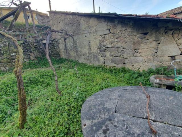 VENDE CASA A REHABILITAR A 3KM DE PORTOSIN Y DOS DE LA PLAYA MAS CERCANA