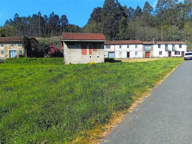 VENDE CASA SIN TERMINAR EN TRAZO