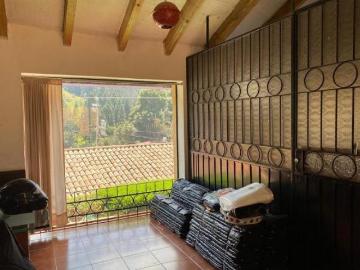 VENDE CENTRO EDUCATIVO COMO TERRENO. 2,180 M2