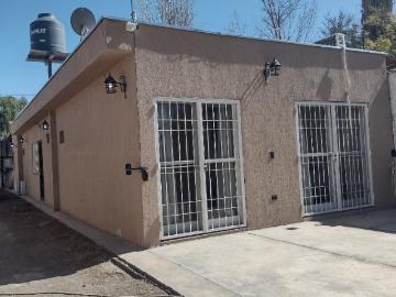 ¡Vende Complejo 3 Casas + Local! Calle Tirasso, Guaymallén