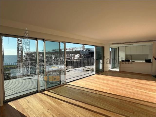 VENDE E T3 ROOFTOP EM CANIDELO