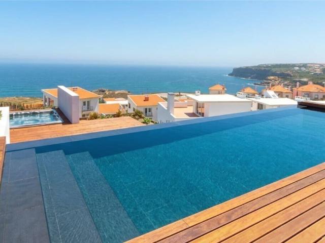 Vende Moradia T4 Ericeira 5 km, A Casa das Casas