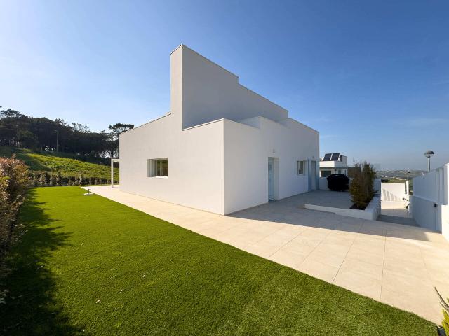 Vende Moradia T4 Ericeira 8 km, A Casa das Casas