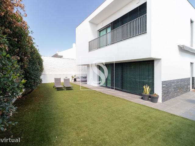 Vende Moradia T4 Isolada Santo Andr Barreiro
