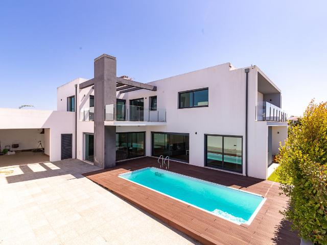 Vende Moradia T5 Ericeira, A Casa das Casas