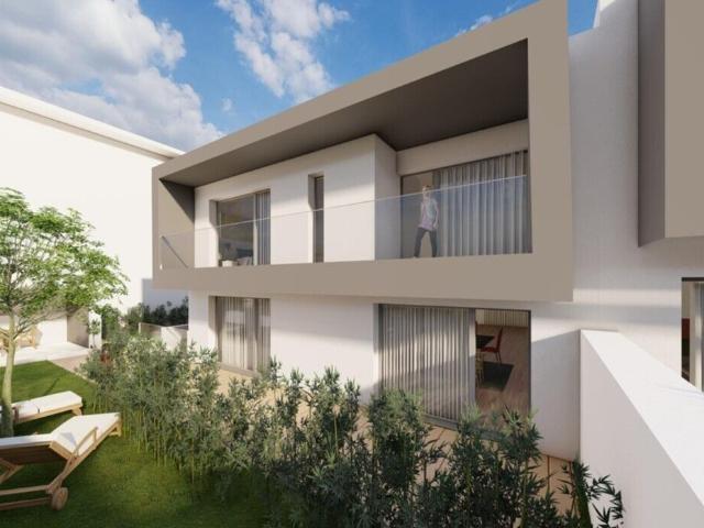 Vende Moradia T5 Ericeira 23 Km, A Casa das Casas