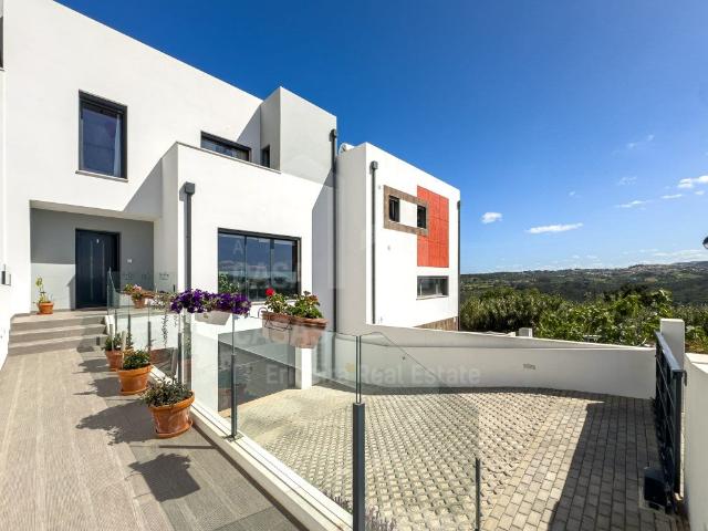 Vende Moradia T5 Ericeira 5 Km, A Casa das Casas 175m² Carvoeira e Carmões