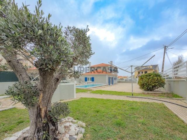Vende Moradia T3+1, Ericeira 15 Km, A Casa das Casas