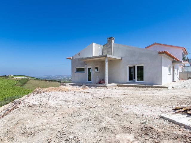 Vende Moradia T3 Ericeira 15 km, A Casa das Casas