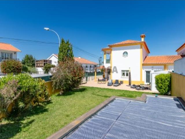 Vende Moradia T3 Ericeira 15 km, A Casa das Casas