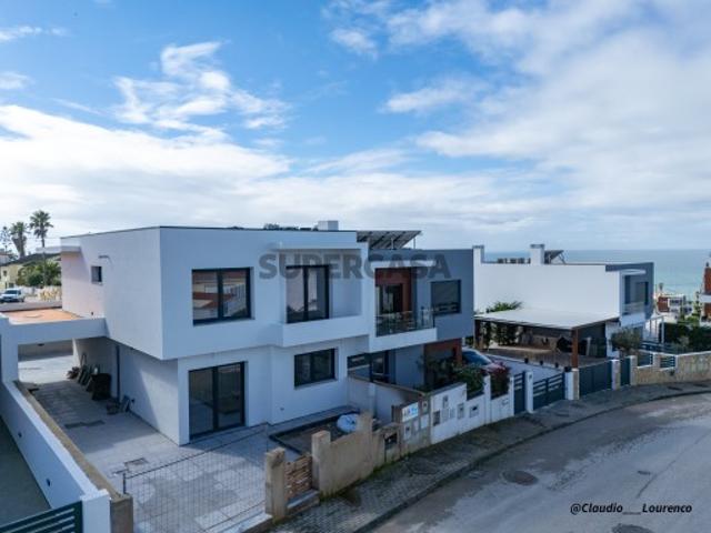 Vende Moradia T3, Ericeira 1.5 Km, A Casa das Casas