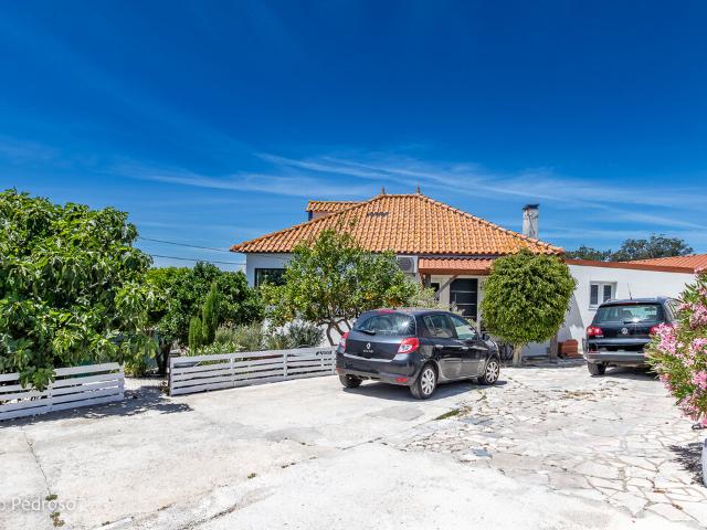Vende Moradia T3 Ericeira 3 Km, A Casa das Casas