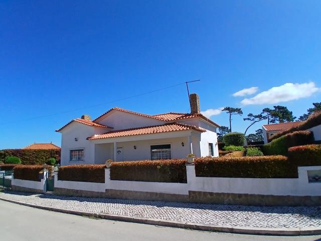 Vende Moradia T3 Ericeira 6 km, A Casa das Casas