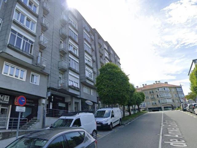 VENDE PISO A REFORMAR EN SANTIAGO DE COMPOSTELA
